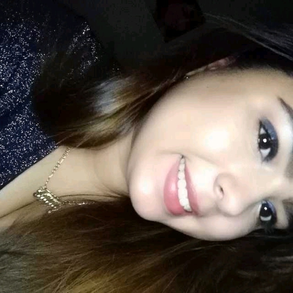 Meet your Posher, Gabriela